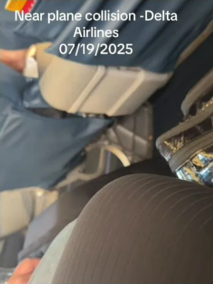 惊险一刻!美客机险与轰炸机空中相撞,乘客惊呼“巨型战机近在咫尺(组图) - 5