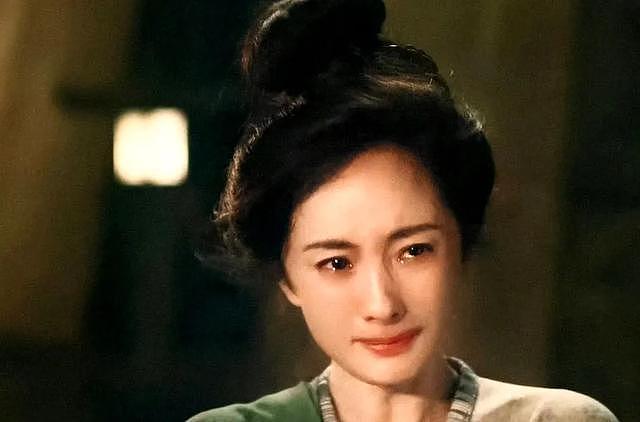 风水轮流转?今年赵丽颖影视双“扑”,杨幂靠演配角成功“翻红”(组图) - 20