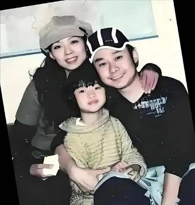 20岁离异带娃，39岁被逼隐退，却在53岁封神，他到底干了些什么？（组图） - 3