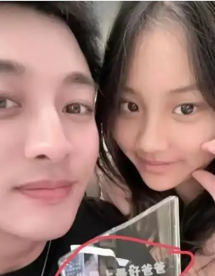 李小璐被曝生二胎了?家中惊现婴儿椅,网友化身福尔摩特(组图) - 4