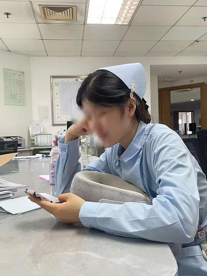 上海女护士工作5个月跳楼轻生,遗言:求你们不要救我(组图) - 2