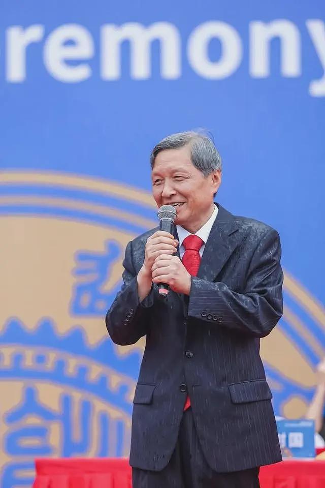 男生636分报民办新校，笑言赌输最差去玻璃厂（组图） - 4