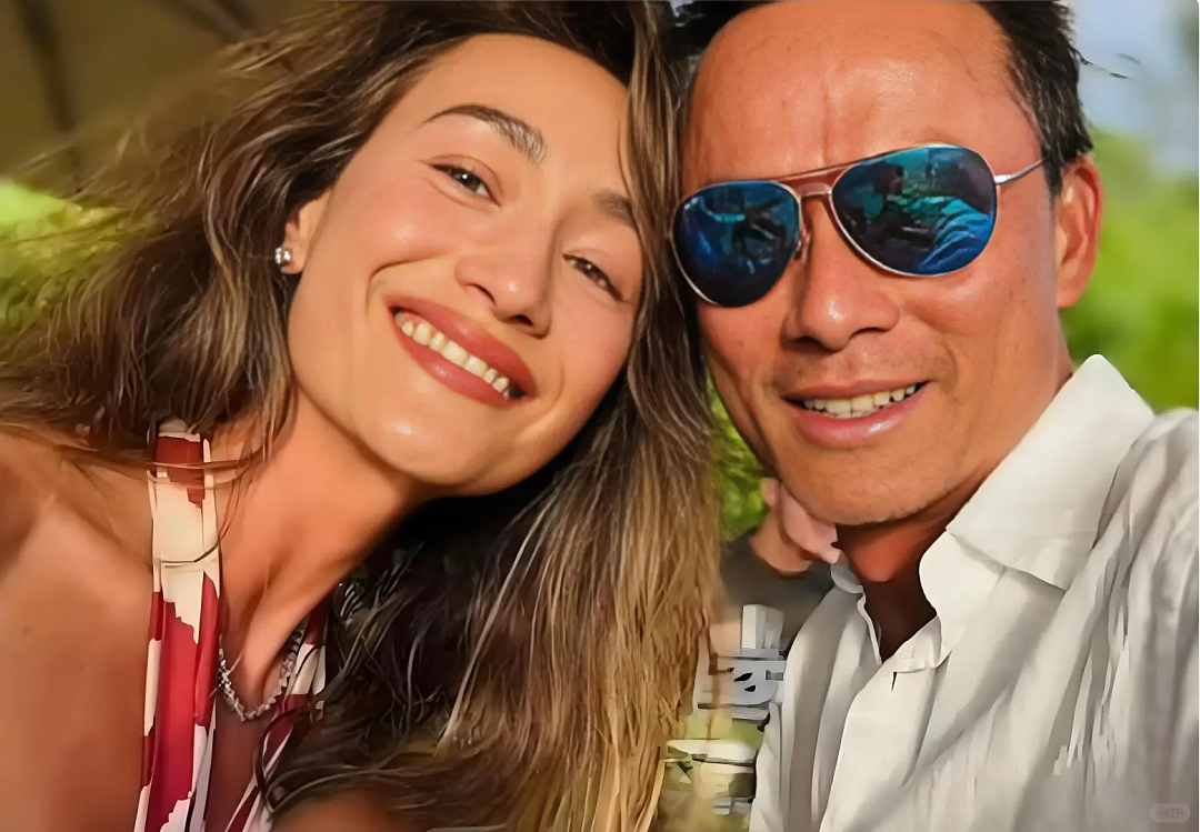 那个让吴彦祖痛哭一整晚的女人,终于结婚了!46岁近照惊人,常年在农场种菜、与狗为伴(组图) - 3