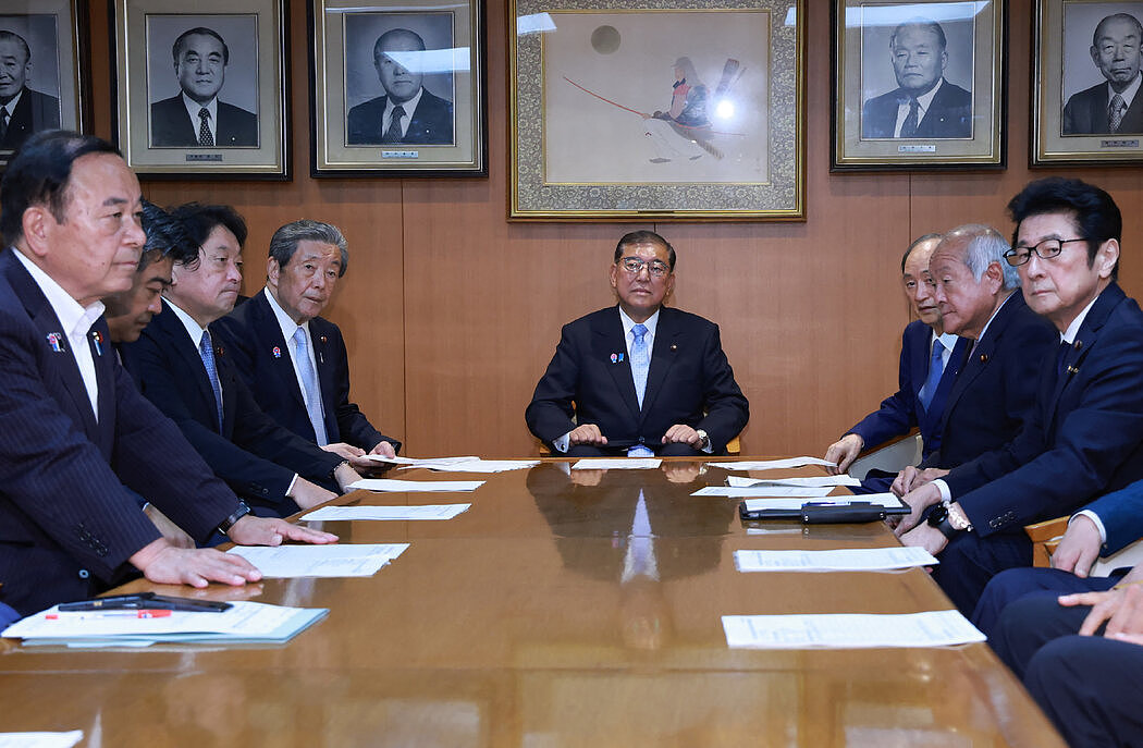 年轻选民推动日本右倾,但新右翼政党能走多远(组图) - 1