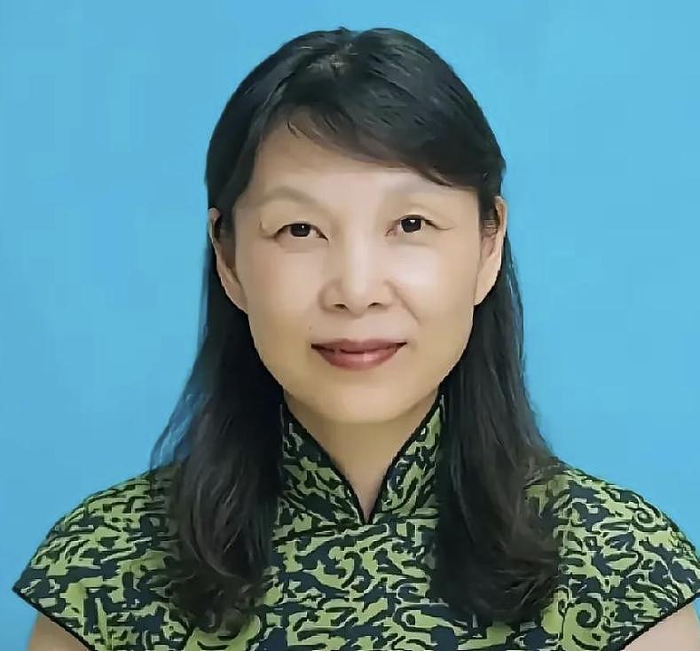 14岁便知父亲婚外情？“布鞋首富”隐秘子女曝光，铁腕女儿遭至亲背刺（组图） - 24