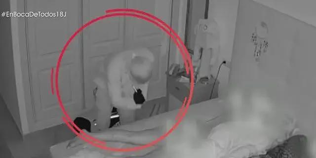 女子家中光身熟睡，被入室窃贼反复凝视8次，留心理阴影（组图） - 2