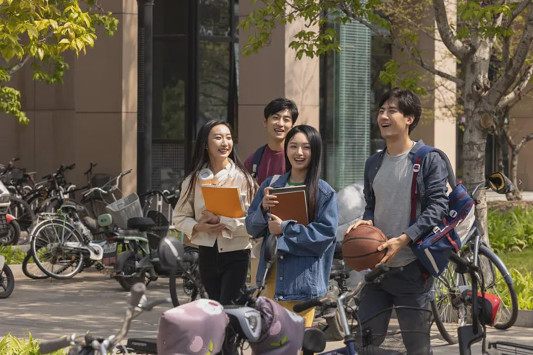 985名校，正被踩在脚下摩擦（组图） - 3