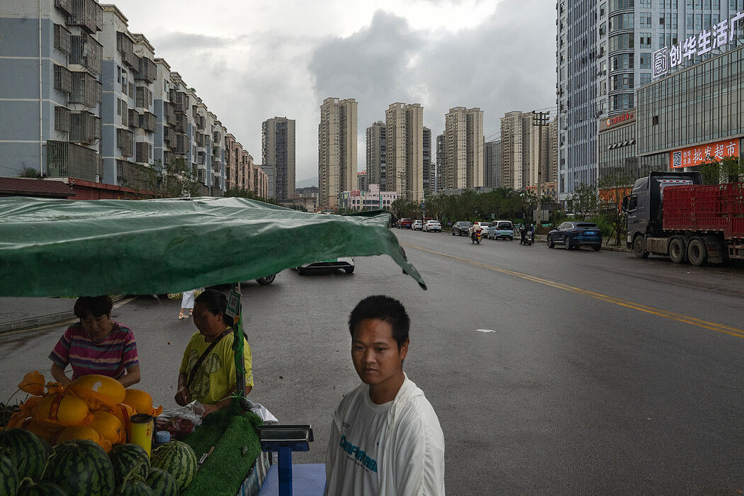 越让拆,他越往上盖:当钉子户建起一座“城堡”(组图) - 5