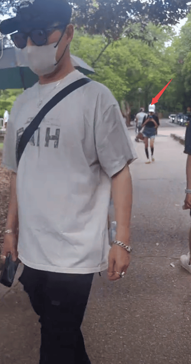 汪峰带4个孩子日本度假,醒醒和森林北女儿同龄,但性格差距明显(组图) - 6