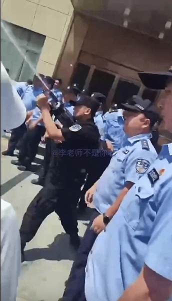 山东临沂树拍易购爆雷，上千投资者总部维权引发警民冲突，多人被逮捕（视频/组图） - 8
