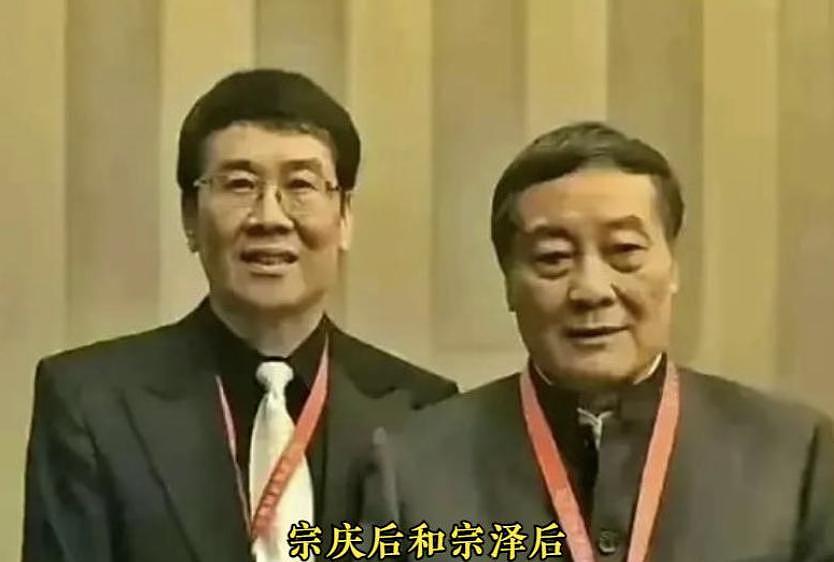 14岁便知父亲婚外情？“布鞋首富”隐秘子女曝光，铁腕女儿遭至亲背刺（组图） - 13