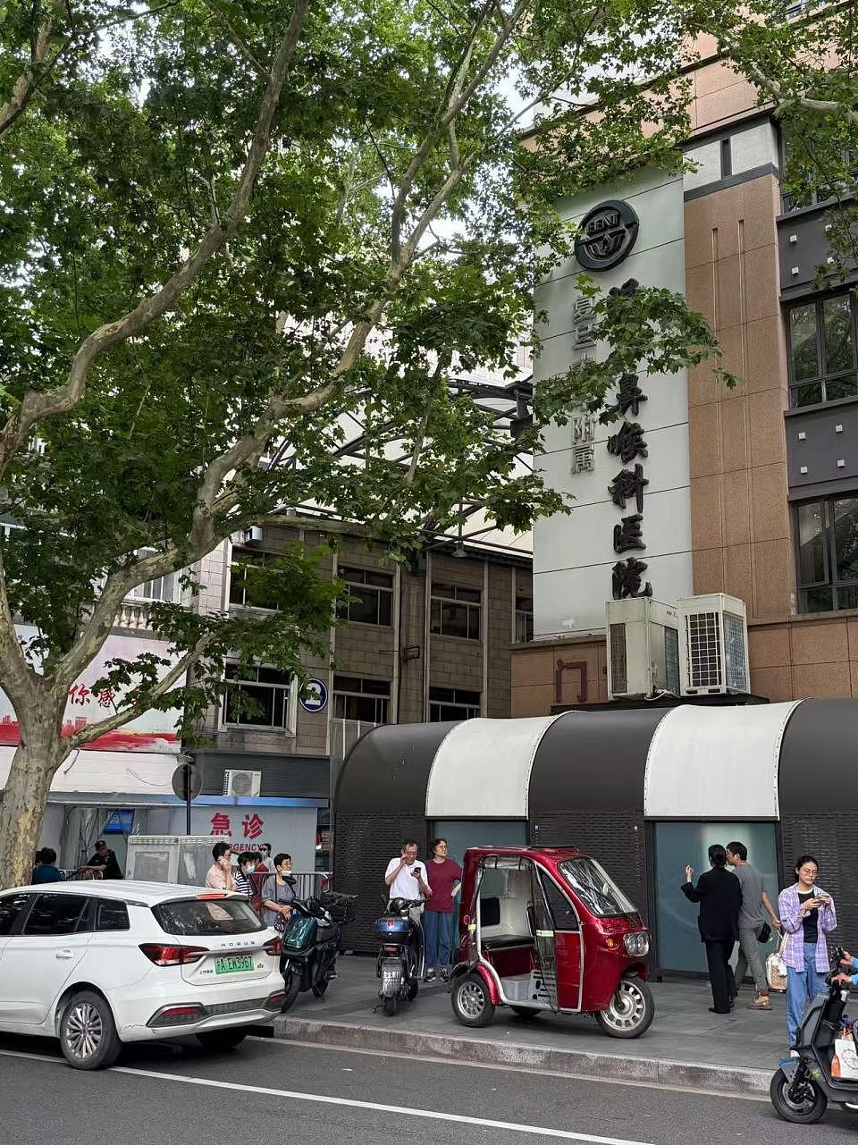 上海规培护士确诊抑郁后跳楼,曾称职场压力大,院方:悲剧源于她过于要强(组图) - 3