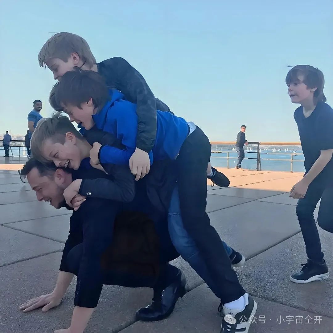 马斯克的那些私生子，有继承权吗？（组图） - 5