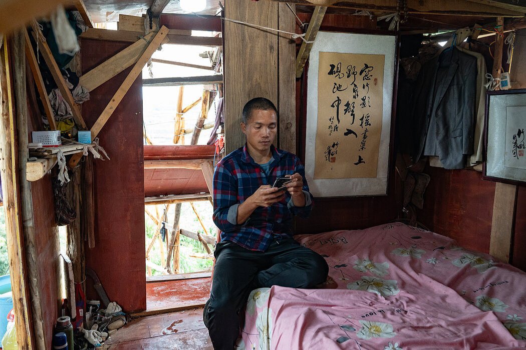 越让拆,他越往上盖:当钉子户建起一座“城堡”(组图) - 7