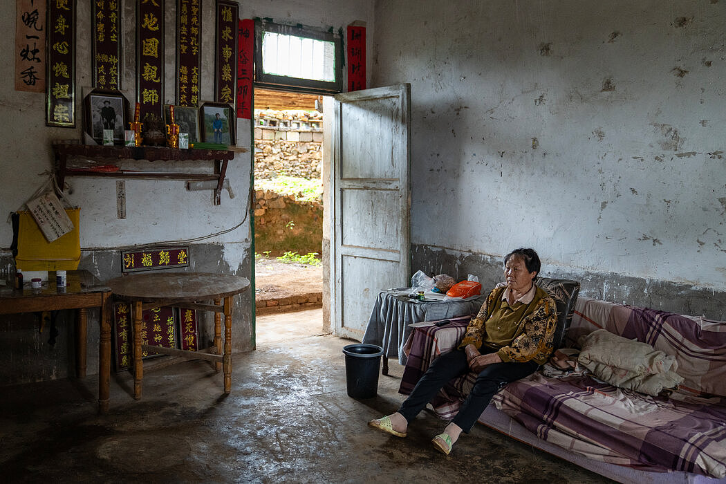 越让拆,他越往上盖:当钉子户建起一座“城堡”(组图) - 6