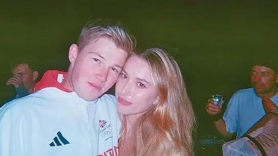 细节曝光!乔布斯27岁女儿将举办婚礼,男方是奥运马术冠军!婚礼预算超4800万元,哈里斯、比阿特丽斯公主等政要名流齐聚(组图) - 2