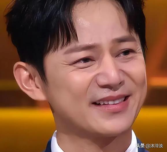 性取向成谜,遭人民网怒斥,被保姆实名举报,51岁何炅终于回应了(组图) - 5