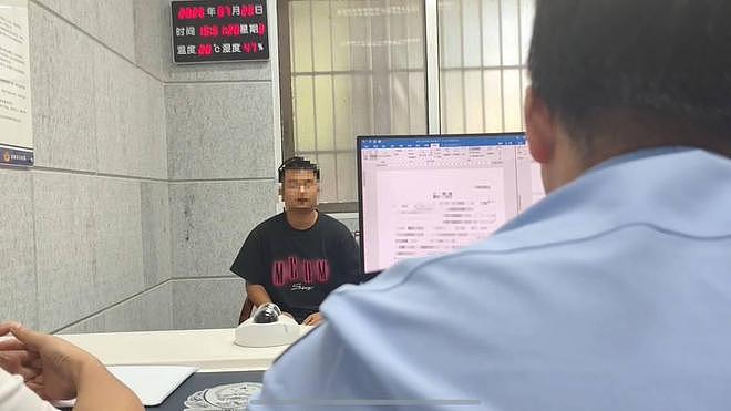 “路怒”特斯拉高速路上多次别车还竖中指挑衅,交警:已构成寻衅滋事,拘(组图) - 3