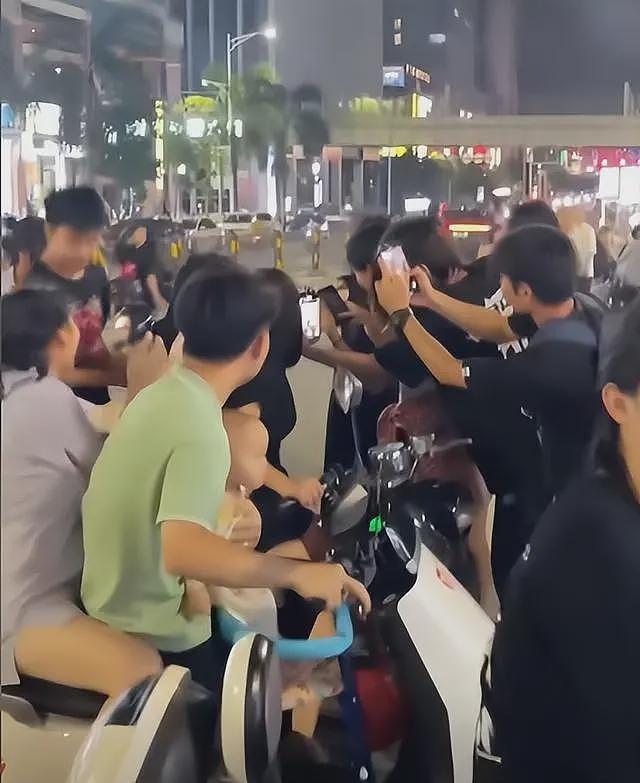 妻子街头曝丈夫出轨：他用我的钱养小三,对方怀孕打电话说要上位（组图） - 2