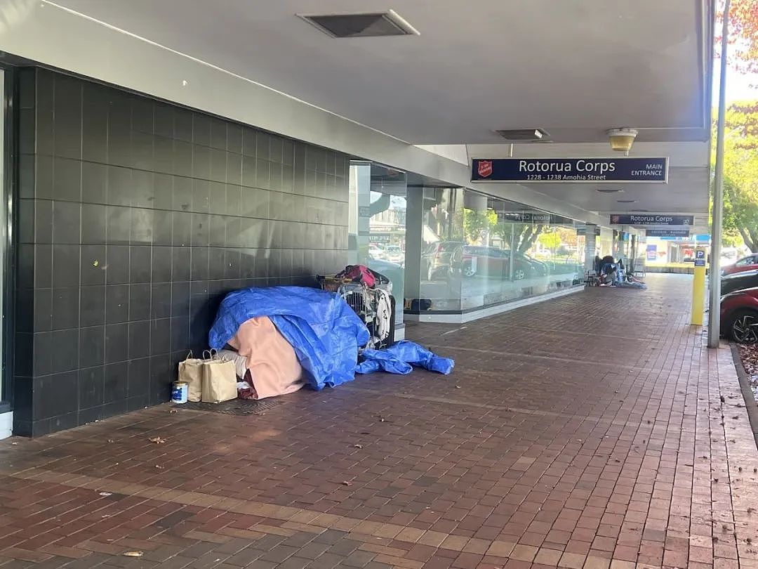 新西兰有人发起“认领流浪汉回家”，还想进口“中国小屋”安置！网友炸锅：谁敢啊？（组图） - 12