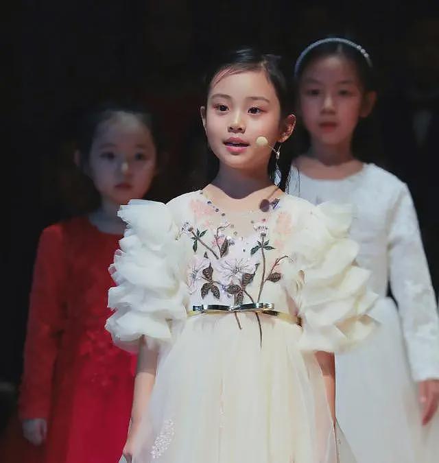 贾乃亮天塌了!被女儿甜馨连续两次开撕,“表演型人格”实锤?(组图) - 6
