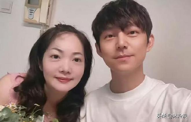 性取向成谜,遭人民网怒斥,被保姆实名举报,51岁何炅终于回应了(组图) - 13