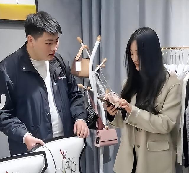 和大衣哥儿子离婚4年后，陈亚男开始相亲，扬言要找个条件更好的（组图） - 6