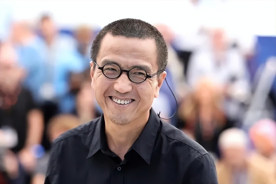导演娄烨面临十年刑期！易烊千玺工作室将作品除名，本人疑跑国外（组图） - 1