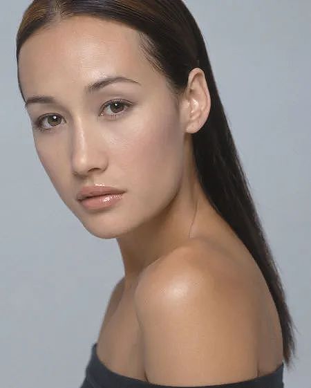 那个让吴彦祖痛哭一整晚的女人，终于结婚了！46岁近照惊人，常年在农场种菜、与狗为伴…（组图） - 9