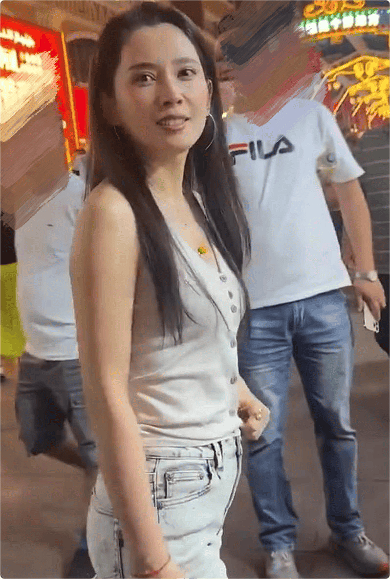 被汪峰新女友惊艳到了,身材苗条颜值吸睛,但这生图差距也太大了(组图) - 11
