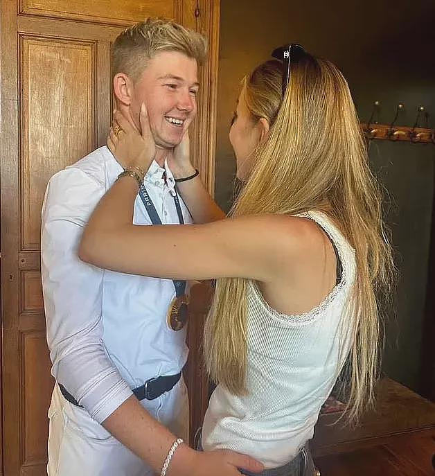 小美女长大了！乔布斯女儿成职业模特，上演奢华婚礼！每小时100万英镑，妈妈眼都不眨（组图） - 6