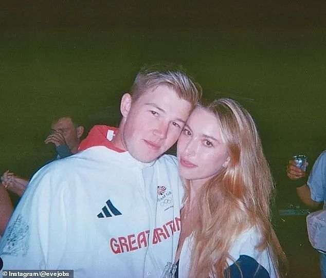 苹果公主大婚！乔布斯女儿嫁英伦马术冠军，顶级人脉联合，宾客得多壕？（组图） - 1
