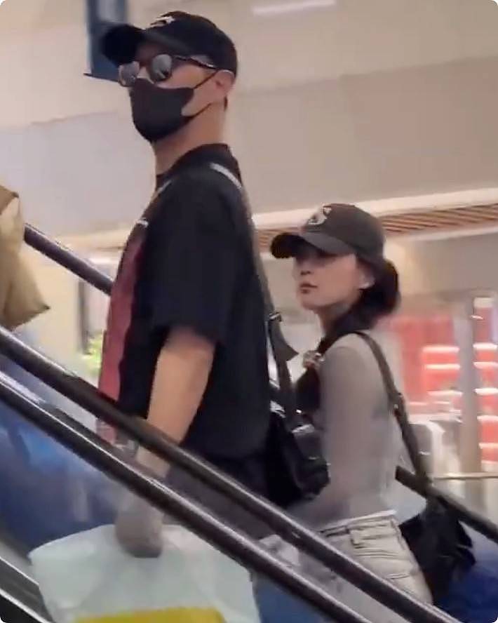 被汪峰新女友惊艳到了,身材苗条颜值吸睛,但这生图差距也太大了(组图) - 17