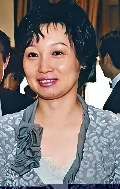 宗庆后原配明知二房生子,仍公开示爱,与宗家恩断21年前已成定数(组图) - 4
