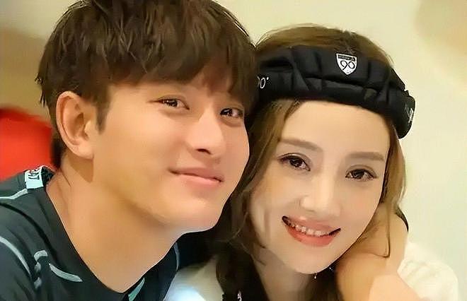 贾乃亮惨了？女儿甜馨连续两次“异常”举动，其好爸爸人设崩塌？（组图） - 4