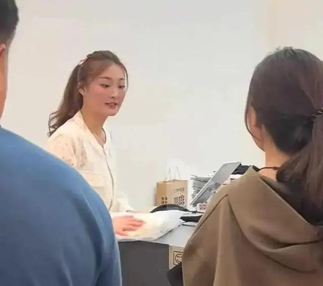 和大衣哥儿子离婚4年后，陈亚男开始相亲，扬言要找个条件更好的（组图） - 8