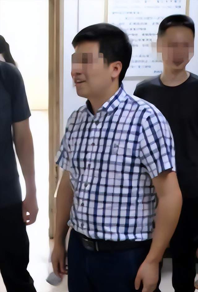 中南大学谭健兵花5000元嫖娼，拍女方私密照要挟，聊天曝光太辣眼（组图） - 2