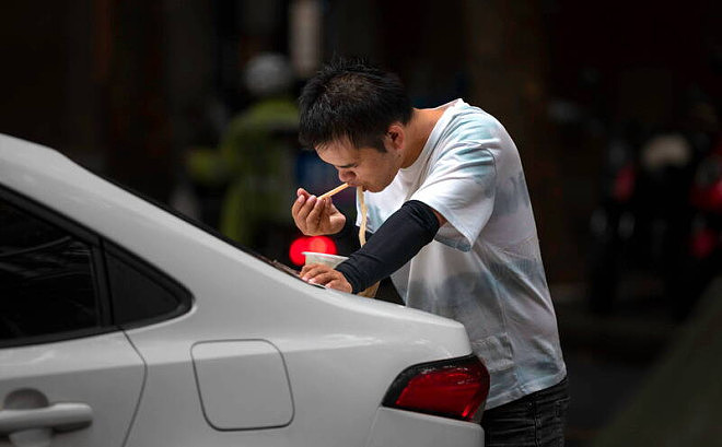 调查：中国富人信心崩盘，经济悲观程度比疫情更糟，这群人最绝望（图） - 1