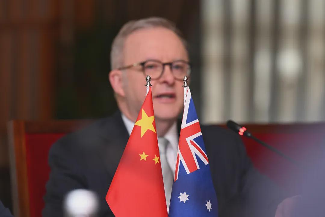 艾博年访华,创造一个新纪录!出访携带“豪华阵容”,盛赞中国餐厅!回避这些话题…(组图) - 2