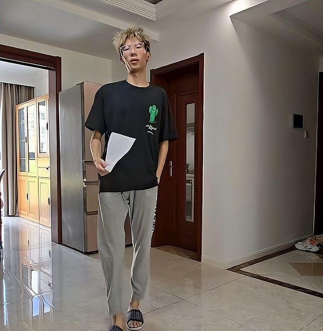 “黄毛男孩”晒北大通知书，结果专业被群嘲：毕业了也是送外卖（图） - 5
