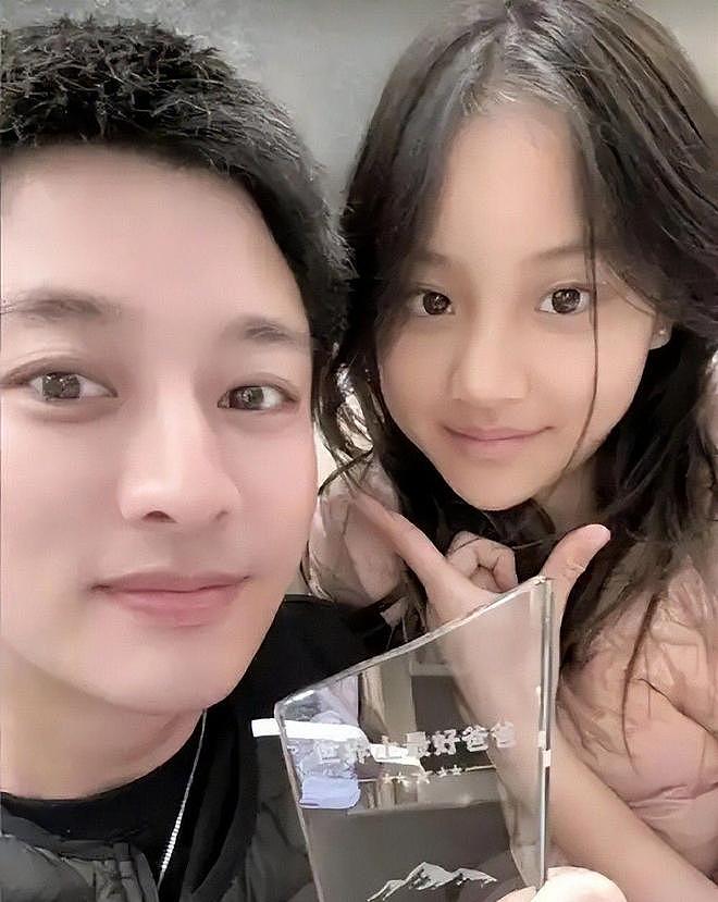 贾乃亮惨了？女儿甜馨连续两次“异常”举动，其好爸爸人设崩塌？（组图） - 2