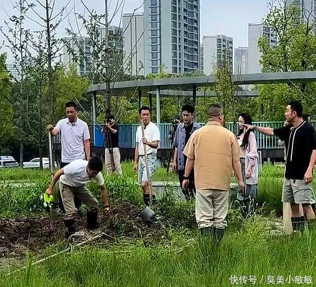 撒贝宁录综艺太拼49岁仍卖力干活,长红秘诀藏不住(组图) - 4