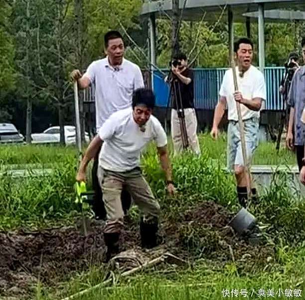 撒贝宁录综艺太拼49岁仍卖力干活,长红秘诀藏不住(组图) - 5