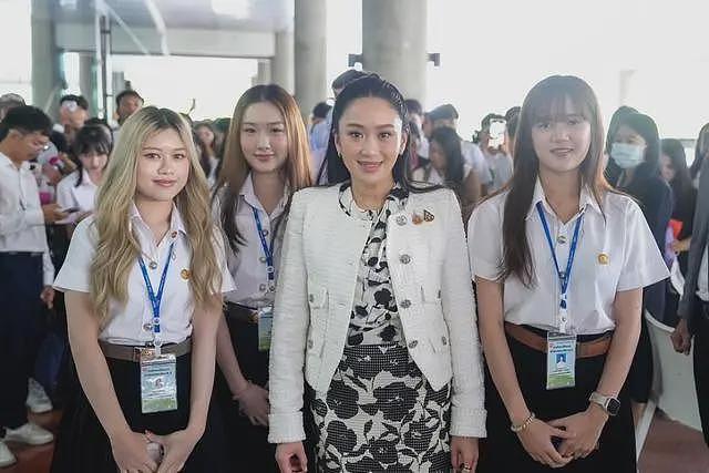 泰国母子相拥殒命被柬埔寨火箭炮烧焦，佩通坦哽咽（组图） - 7
