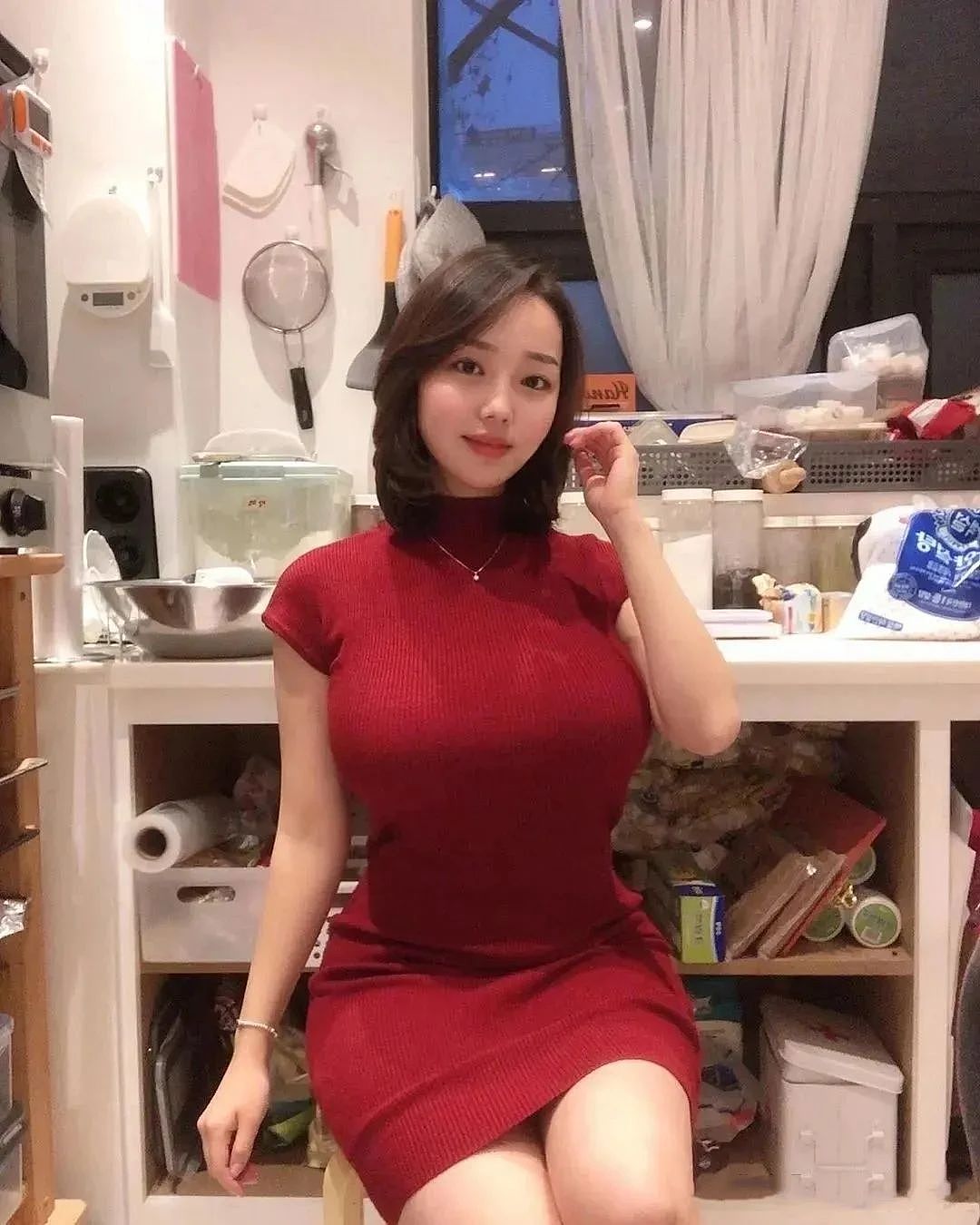 【美女】65kg的E杯小姐姐，同时驾驭西瓜臀和A4腰，网友：这是微胖界里长的最美、身材最性感的（组图） - 7