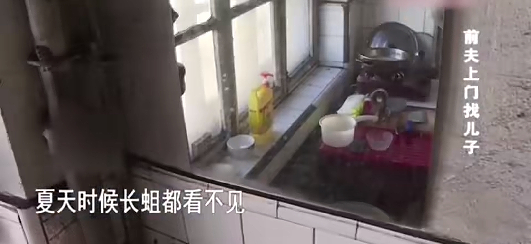 广西南宁街头“原配打小三”引爆全网，最可怜的是原配的穿着……（组图） - 14