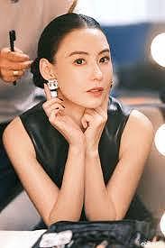 谢霆锋妹妹官宣二胎产子，晒一家四口儿女双全，女儿长相似张柏芝（组图） - 4