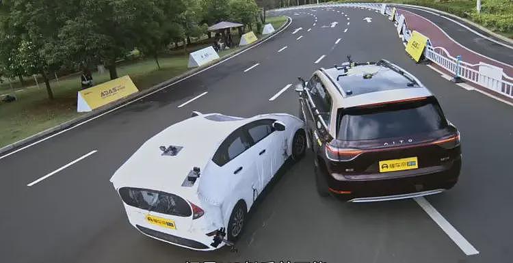 PPT战神集体翻车，智驾测试凭什么特斯拉拿第一（组图） - 2