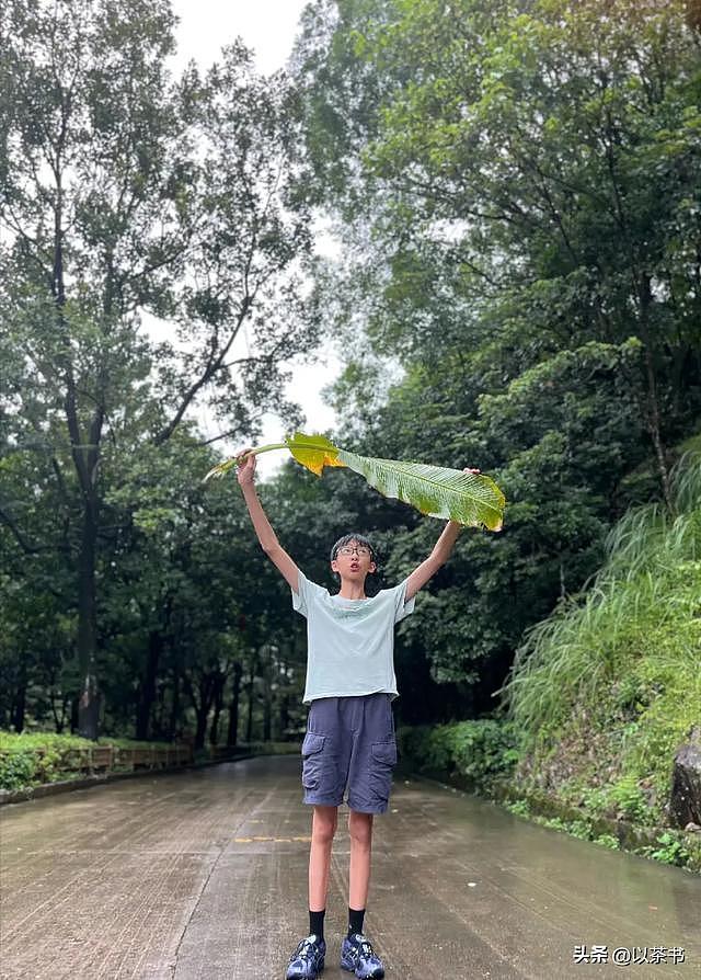 原来他就是姚晨的儿子，五官酷似爸爸，12岁身怀绝技成为她的骄傲（组图） - 2