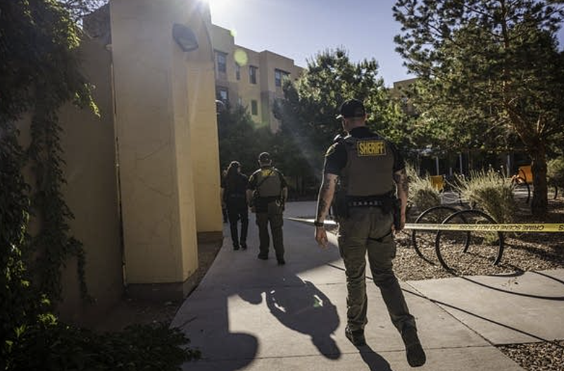 大型商场爆枪声，人群尖叫逃命警铃狂响！目击者亲述：有人拖婴儿车狂奔（组图） - 5